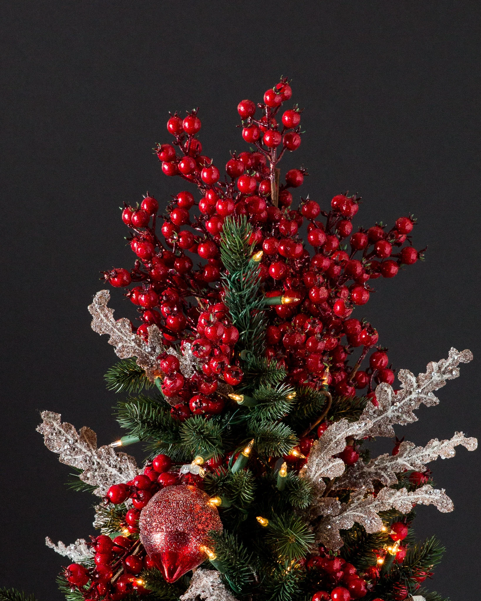 Coroa de Arvore de Natal com Arranjo de Frutas Vermelhas